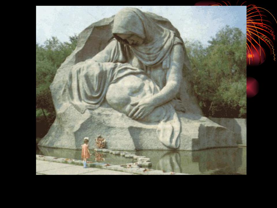 Стояла мать скорбящая. Скорбящая мать Мамаев Курган. Скульптура скорбь. Скорбь матери памятник. Скорбящая мать памятник.
