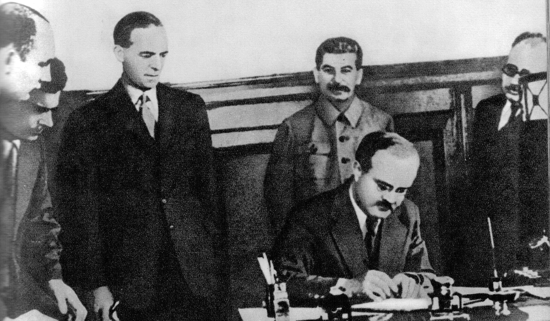 Договор в советское время. 12 Июля 1941 соглашение между СССР И Великобританией. 12 Июля 1941 г. в Москве советско английское соглашение. Англо советское соглашение 12 июля 1941. 12 Июля - советско-английское соглашение.