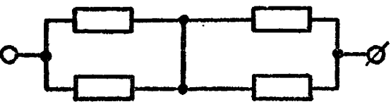 Четыре одинаковых сопротивления соединяют различными способами. Цепь с перемычкой четырьмя резисторами.
