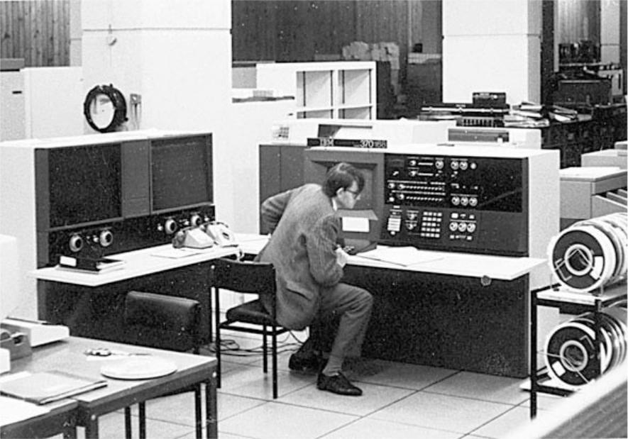 Третье поколение эвм фото. IBM 370 поколение ЭВМ. IBM 3 поколение. ЭВМ третьего поколения IBM 370. Третье поколение ЭВМ (1964-1972).